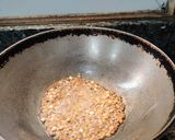 A picture of step 2 of Kollu chutney.
