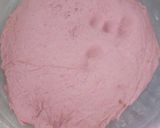 A picture of step 3 of 'Pinkie' cinnamon doughnuts.