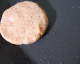 A picture of step 11 of Macaroni Soya Tikki Burger.