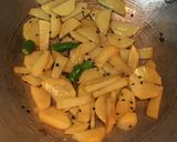 A picture of step 3 of Broccoli Potato Fry.