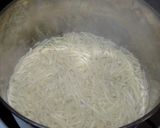 Foto del paso 5 de la receta: Fideos nidos con Txistorra y espinacas