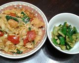 Foto langkah ke 6 dari resep Kwetiaw Goreng Tomatto.