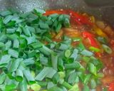 Foto langkah ke 4 dari resep Oseng jamur kecap.