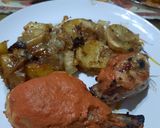 Foto del paso 12 de la receta: Pollo al horno con salsa de morrón y papas