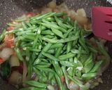 Foto langkah ke 5 dari resep Oseng Kikil Buncis.