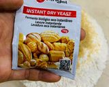 Hình bước làm 1 của món Vào bếp cùng con: bánh mì sandwich gấc sữa tươi