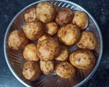 A picture of step 3 of Kashmiri Dum Aloo.