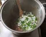 A picture of step 3 of Gumbo 101.