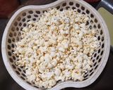 Hình bước làm 1 của món Bắp rang bơ caramel