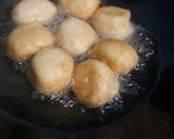 A picture of step 2 of Dahi vada.