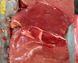 A picture of step 1 of My Garlic & Basil Steak on a Baget 🤩🤩🤩.