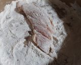 Foto del paso 3 de la receta: Pechuga de pollo empanizada