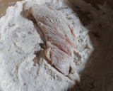 Foto del paso 3 de la receta: Pechuga de pollo empanizada
