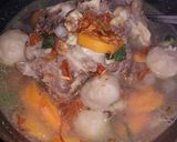 Foto langkah ke 6 dari resep Sop Tulang sapi / Sup Tulang sapi.