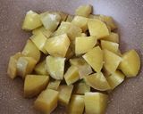 A picture of step 3 of Stir Fried Sweet Potato.