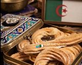 صورة لخطوة 8 من وصفة حلوة المحقن التقليدية الجزائرية🇩🇿