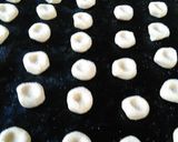 Foto del paso 7 de la receta: Galletas de mantequilla con punto rojo