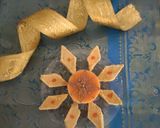 A picture of step 5 of Kesari Rava Burfi.