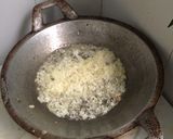 Foto langkah ke 4 dari resep Telur gulung sosis.
