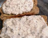 Une image de l'étape 3 de Tartine de rillette de raie à la moutarde terre mer.