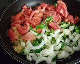 Foto del paso 5 de la receta: Guiso de pescado, marisco y moluscos