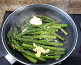 Foto del paso 2 de la receta: Espárragos salteados