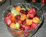 صورة لخطوة 2 من وصفة سلطه فواكه🍓🍉🍒