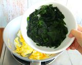 รูปขั้นตอนการทำที่ 6 ของ สาหร่ายวากาเมะผัดไข่