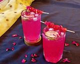 A picture of step 3 of Rose lemon Mojito.