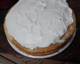 Foto del paso 7 de la receta Tarta con crema pastelera, fresas y nata recubierta de natillas