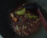 Foto langkah ke 2 dari resep Semur ayam bertelur.
