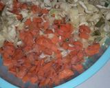 A picture of step 4 of Jellof Rice and Salad with Chicken.