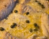 Foto del paso 2 de la receta: Brótola al roquefort, langostinos y timbal de arroz al fumet