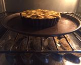 Foto langkah ke 5 dari resep Banana Crispy Pie.