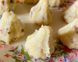 A picture of step 7 of Paneer Modak.