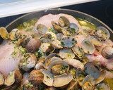 Foto del paso 5 de la receta: 🦐🦐merluza en salsa verde a mi manera🦐🦐