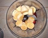Foto langkah ke 2 dari resep Jus Diet Segarr (Pisang Mix tomat & Strawberry tanpa Gula).