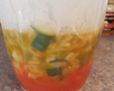Foto del paso 3 de la receta: Merluza en salsa de calabacín y tomate