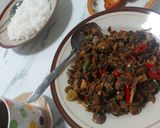 Foto langkah ke 5 dari resep Tumis pedas kerang dara.