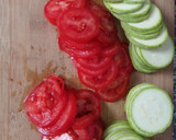 Foto del paso 3 de la receta: Hojaldre de tomate y calabacín
