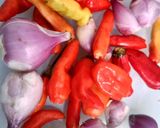 Foto langkah ke 1 dari resep Sambal Bawang Bu Rudy.
