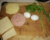 Foto del paso 1 de la receta: Tortilla de huevo, jamón, queso y pan de molde