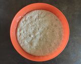 Foto del passaggio 3 della ricetta Pizza margherita con farina di semola saraceno e curry
