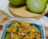 Foto langkah ke 3 dari resep Ayam Cincang Kecap Labu Siam.