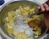 Foto langkah ke 3 dari resep Perkedel kentang simple.