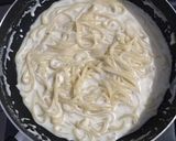 Foto langkah ke 6 dari resep Fettucini Carbonara Modif (Rebus pasta di susu!).