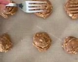 A picture of step 3 of Peanut butter cookies.