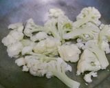 ফুলকপির পকোড়া (Phulkopir pokoda recipe in bengali) রেসিপি ধাপ - 2 ছবি