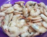 Foto langkah ke 1 dari resep Udang Masak Putih 🦐.