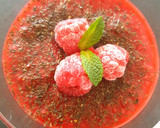Foto del paso 4 de la receta: Copas de mascarpone con frambuesas y té matcha